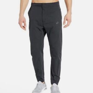 Nike Men’s Woven Pants